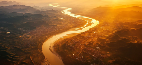 黄河蜿蜒流经古老河床