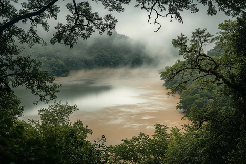 纳伊祭坛湖俯瞰