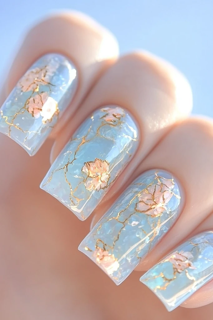 湖面反射天空美甲