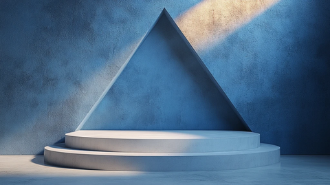 蓝色背景三角形讲台