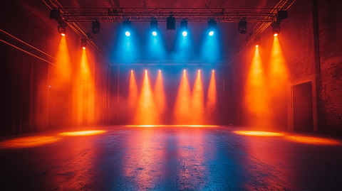 舞台桁架与三盏聚光灯侧视图