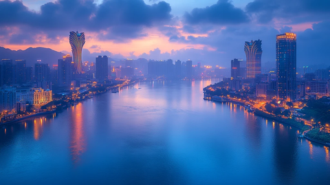 城市滨水区域的现代化高楼建筑景观