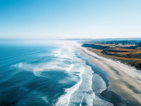 辽阔海岸自然风光旅行