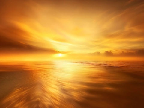 像海平面有道橙色金光