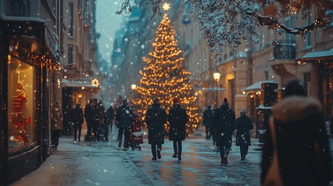 圣诞节的街道上的圣诞树