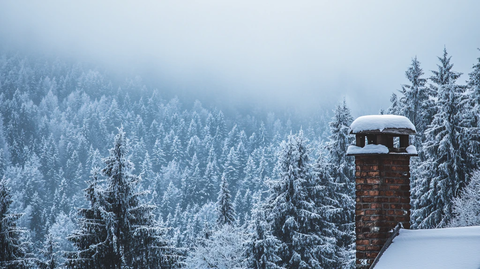 冬季森林望火楼