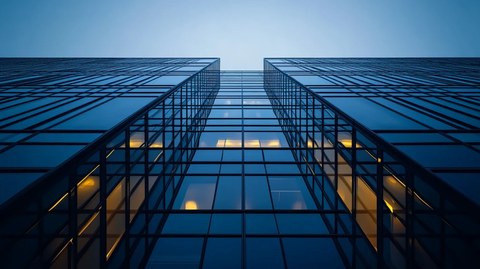 宝石蓝玻璃建筑