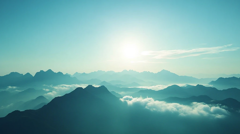 壮美大山日出全景