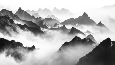 水墨群山黑白风光