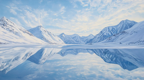 湖泊倒影雪山蓝天白云