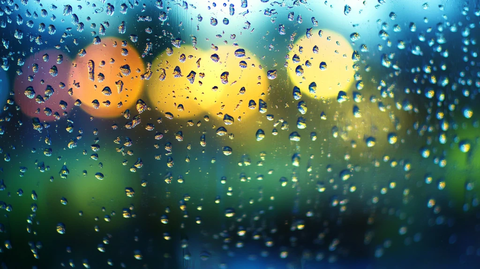 玻璃雨滴壁纸