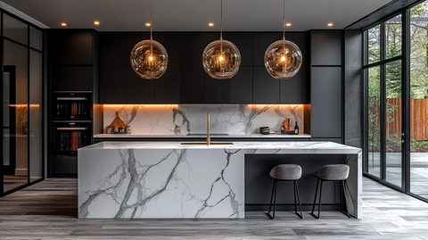 黑色橱柜白色台面